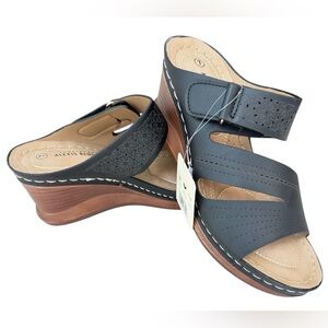 New! Alexis Bendel Wedge Sandals Black Platform Faux Leather Comfort Shoe